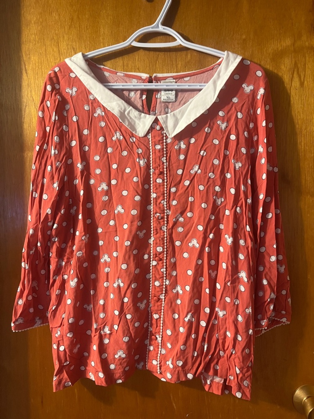 Woman’s Disney Pink Polka Dot Minnie Mouse White Collar Blouse XL